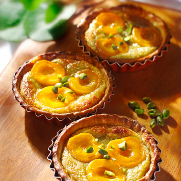 Pita s pistacijami in marelicami